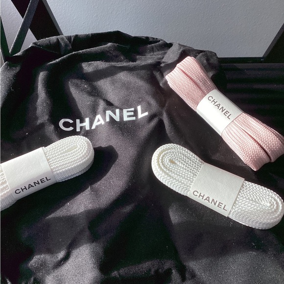 Chanel Interlocking CC Logo White Sneakers Like New Size 41. Worn once. - Picture 6 of 6